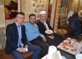 Druženja, noćni namaz predavanja i zajednički sehur Info servisa Miz Mostar Info centar