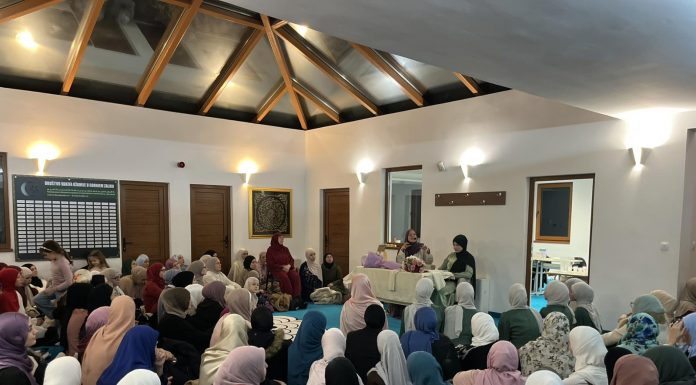 U susret Ramazanu: Dan hidžaba i 33 posebne priče